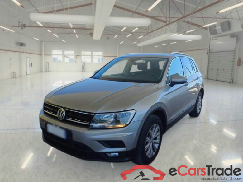 VOLKSWAGEN TIGUAN / 2016 / 5P / SUV 2.0 TDI SCR 110KW BUSINESS BMT 4MOT DSG #1