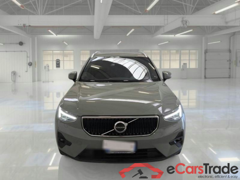 VOLVO XC40 / 2021 / 5P / SUV B3 AUTOMATICO CORE #6