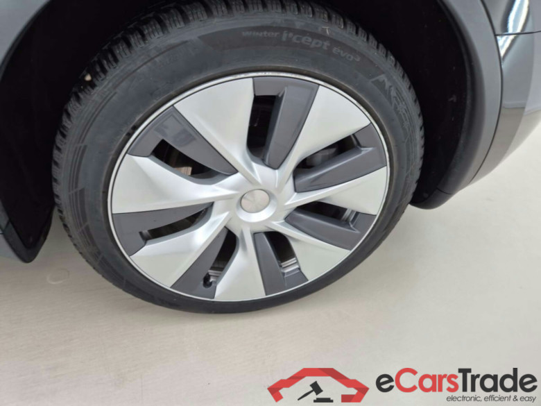 TESLA MODEL Y LONG RANGE RWD #4