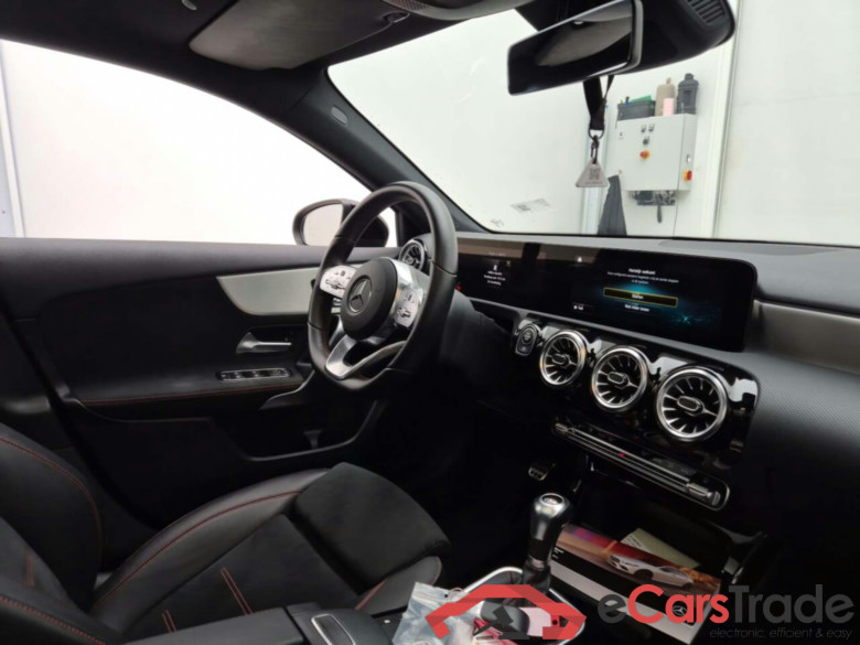 MERCEDES-BENZ A-KLASSE 180D AMG LINE #3