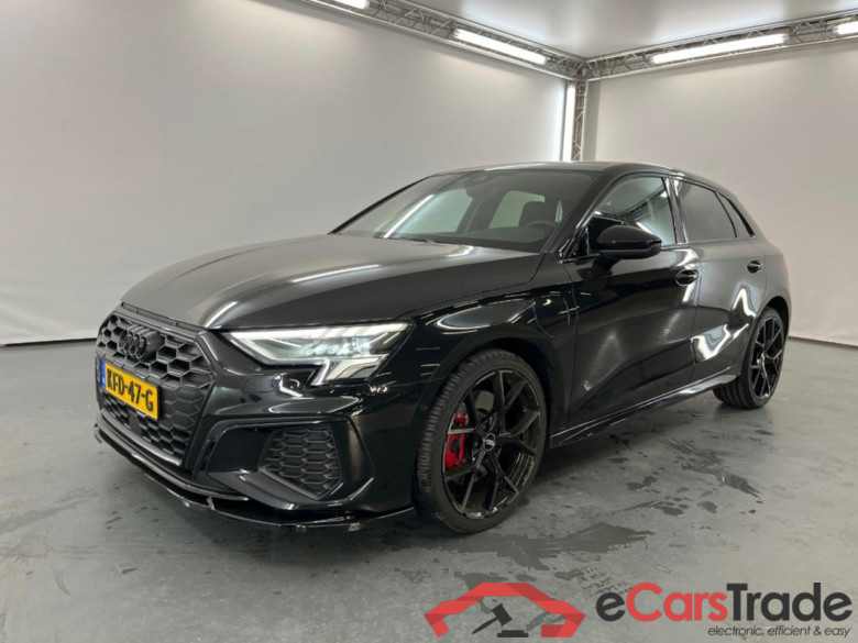 AUDI A3 Sportback 45 TFSI e S edition Competition