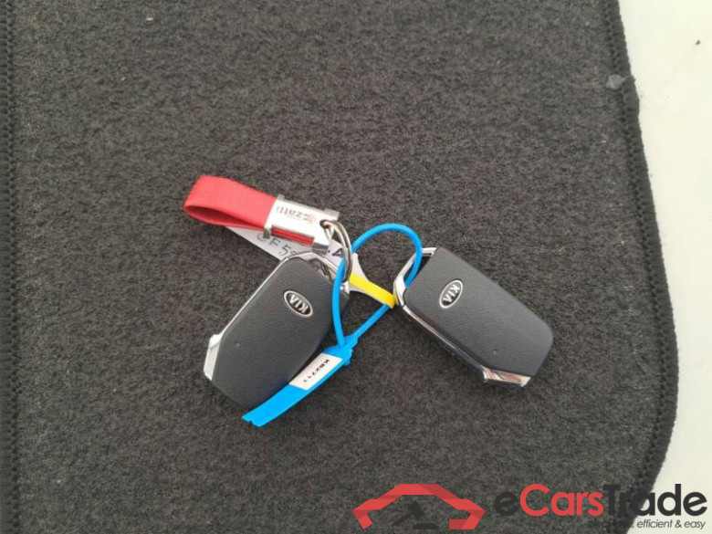 KIA NIRO / 2019 / 5P / BERLINA 1.6 HEV GDI STYLE DCT