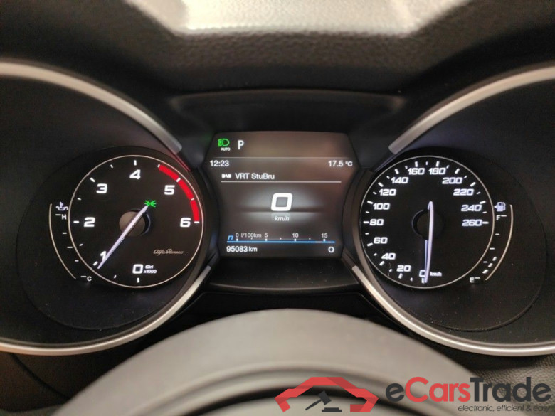 Alfa Romeo Stelvio 2.2 D 160 Sprint 5d #6