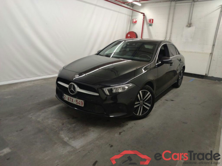 Mercedes-Benz A-Klasse Limousine A 250e Business Solution 4d #1