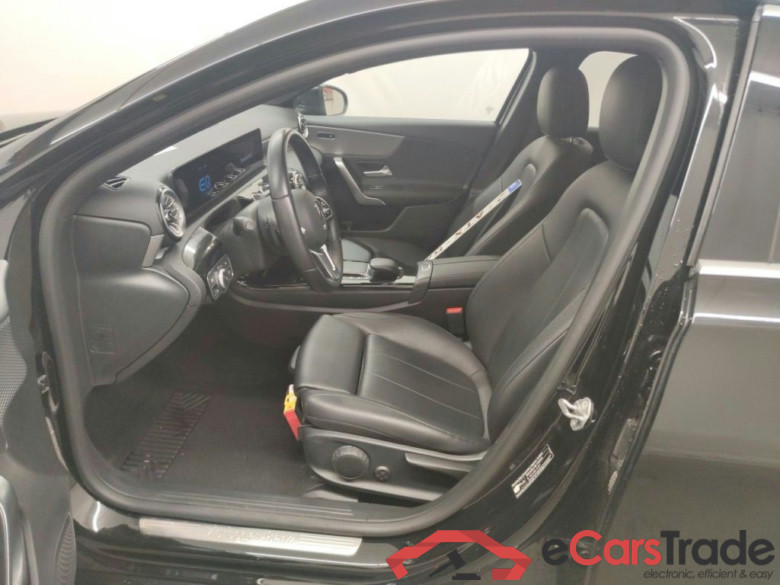 Mercedes-Benz A-Klasse Limousine A 250e Business Solution 4d #3