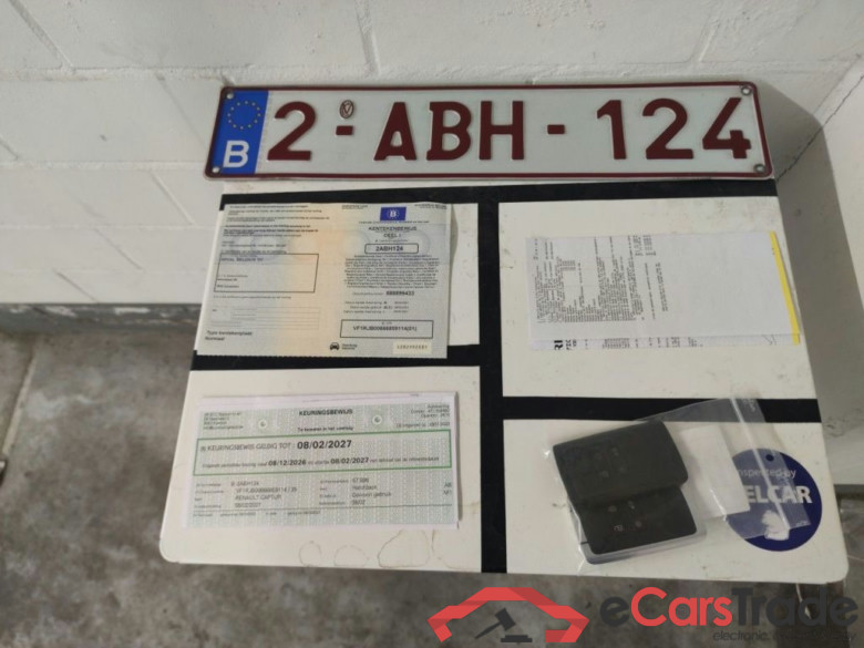 Renault Captur TCe 140 EDC GPF Intens 5d #4