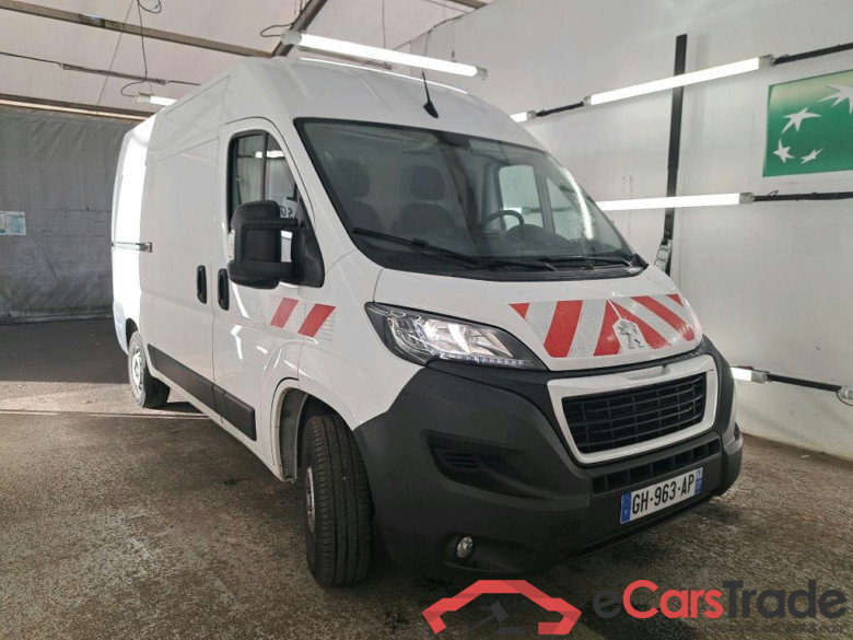 PEUGEOT Boxer / 2014 / 4P / Fourgon tôlé BlueHDi S&S 120 PREMIUM 335 L2H2 #4