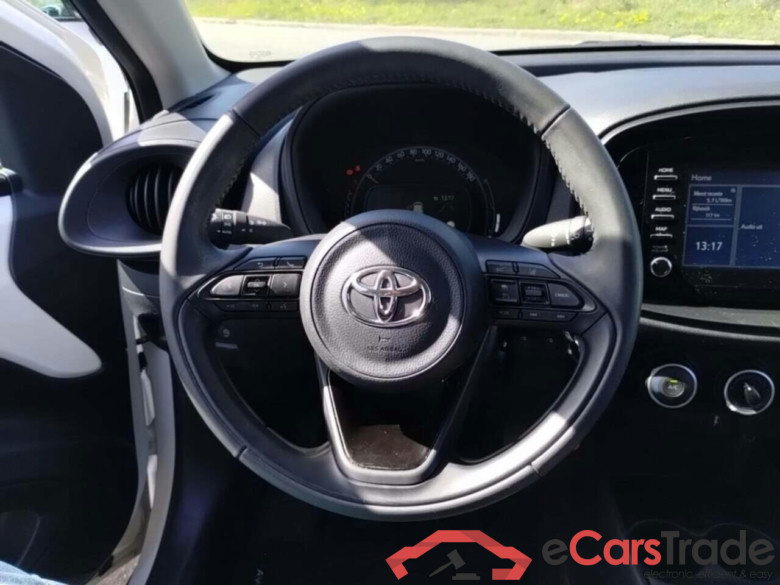 TOYOTA Aygo X 1.0 VVT-i MT Play #6