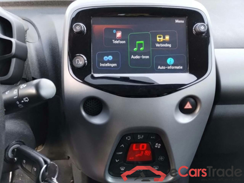 TOYOTA Aygo 1.0 VVT-i x-cite #6