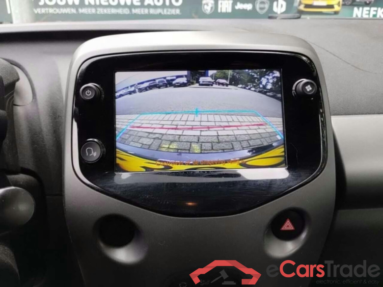 TOYOTA Aygo 1.0 VVT-i x-clusiv #6
