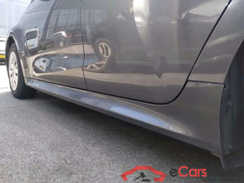 TOYOTA YARIS 1.5 Hybrid Active #3