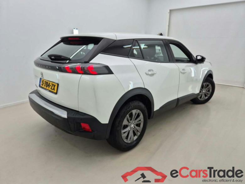 PEUGEOT e-2008 EV Style 50 kWh #2