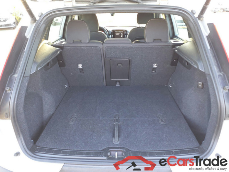 Volvo XC40 2.0 B3 Mild-Hybrid Facelift Aut. LED Virtual Harman/Kardon ACC Navi Sport-Seats KeylessGo Camera Klima PDC ... #6