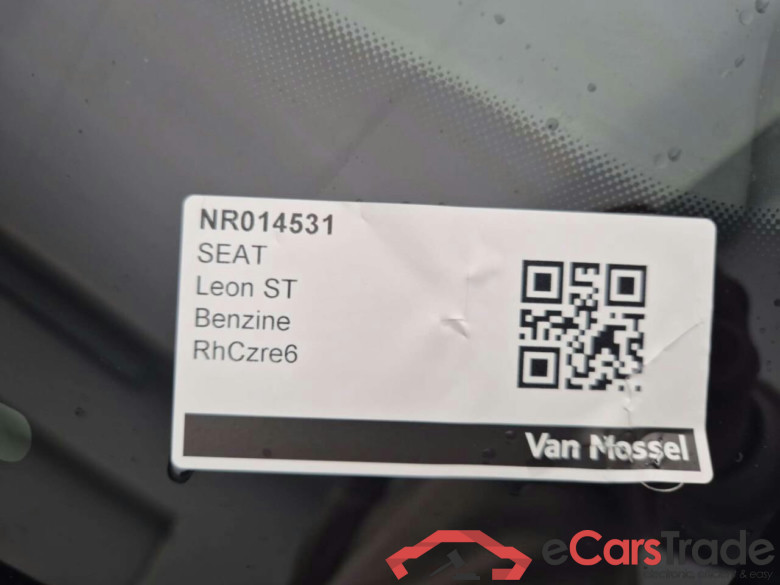 SEAT Leon Sportstourer 1.5 eTSI FR Bns Int DSG #5