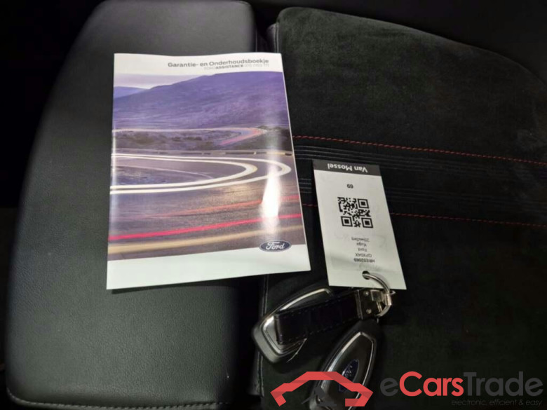 FORD KUGA 2.5 PHEV ST-Line X #6