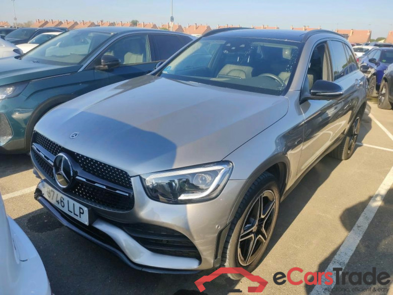 MERCEDES-BENZ Clase GLC 300 e 4MATIC Exclusive AMG Line/Paq Night/Paq PREMIUM PLUS 5030€/Paq Asistencia conduccion 2310€/Asiento #1
