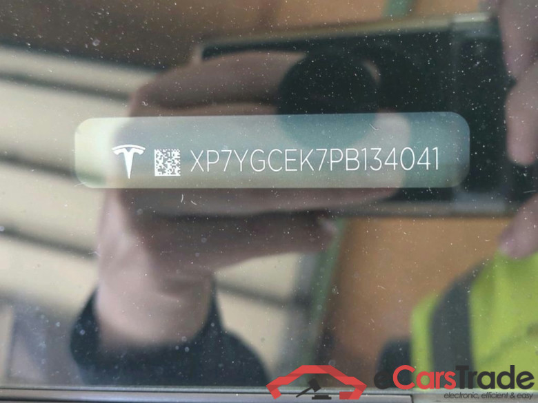 TESLA Model Y Long Range Dual Motor AWD 5d 378kW #5