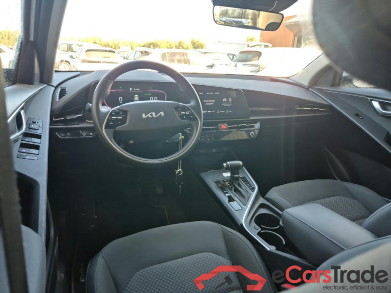 KIA Niro / 2022 / 5P / crossover 1.6 GDi HEV 104kW (141CV) Concept #3