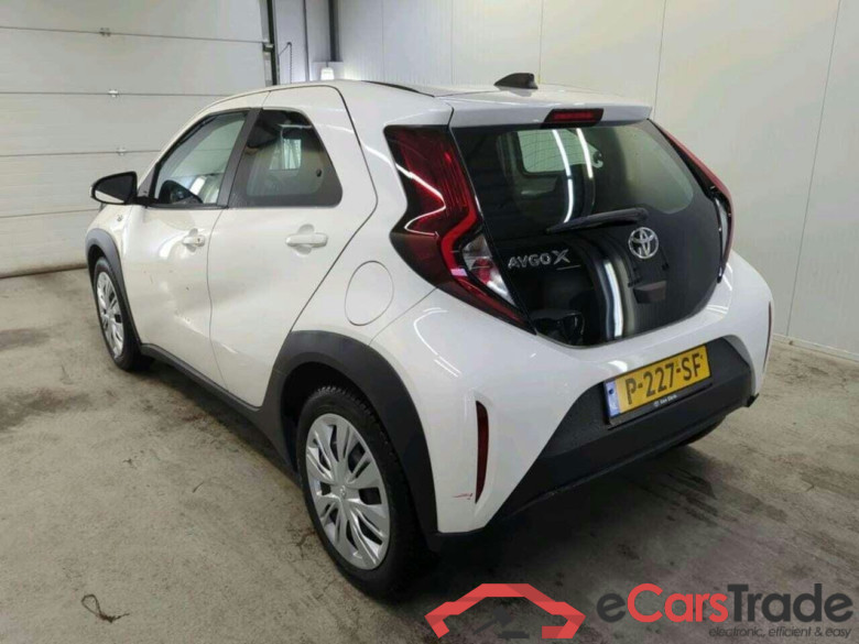 TOYOTA Aygo X 1.0 VVT-i MT Play #4