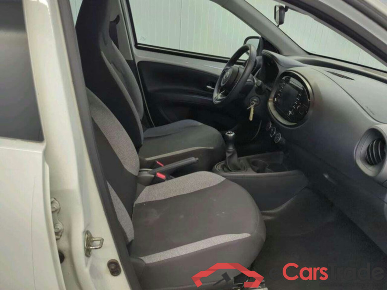 TOYOTA Aygo X 1.0 VVT-i MT Play #5