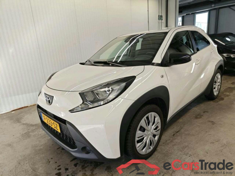 TOYOTA Aygo X 1.0 VVT-i MT Play #1