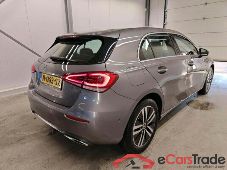 MERCEDES-BENZ A-klasse 250 e Bns Sol Luxury #2