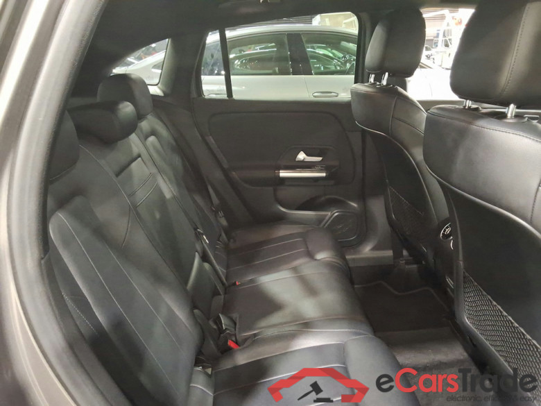 MERCEDES-BENZ GLA 1.3 GLA 180 DCT BUSINESS SOLUTION #5