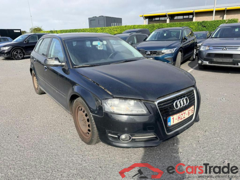 AUDI A3 Sportback 1.6 TDi e Attraction Start/Stop DPF #2
