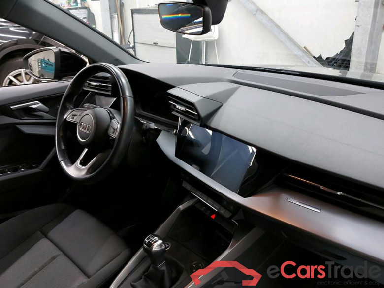 AUDI - AUD A3 BERLINE TDi 116PK Attraction Pack Business #3