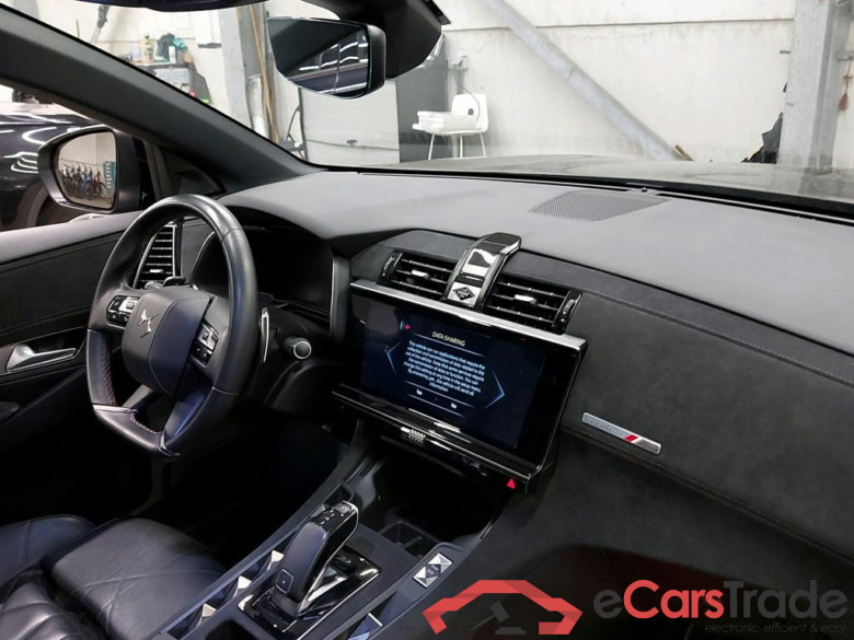 DS - DS  DS 7 CROSSBACK BlueHDi 130PK Auto PERFORMANCE Line + & Extended Safety Pack & Performance Line Leather & Pano Roof #3