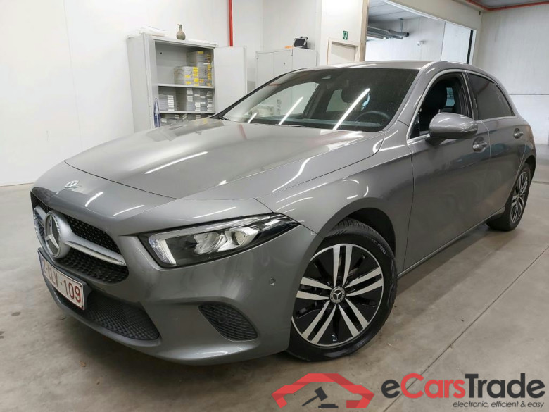MERCEDES - MER A 250 e 218PK DCT Business Solution Luxury & Smartphone Integration  * HYBRID *