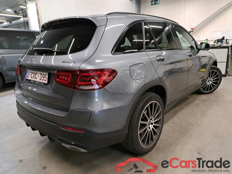 MERCEDES - MER GLC 300 de 4MATIC 306PK DCT AMG Line & Night Pack & Premium Plus With Heated Seats & Keyless & Parking 360 Camera & 20 Inch Alloy * HYBRID * #2