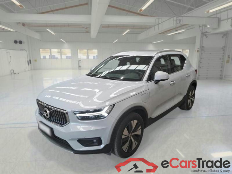 VOLVO XC40 / 2017 / 5P / SUV T4 Plug-in Hybrid auto Rech Inscrip Expr #1