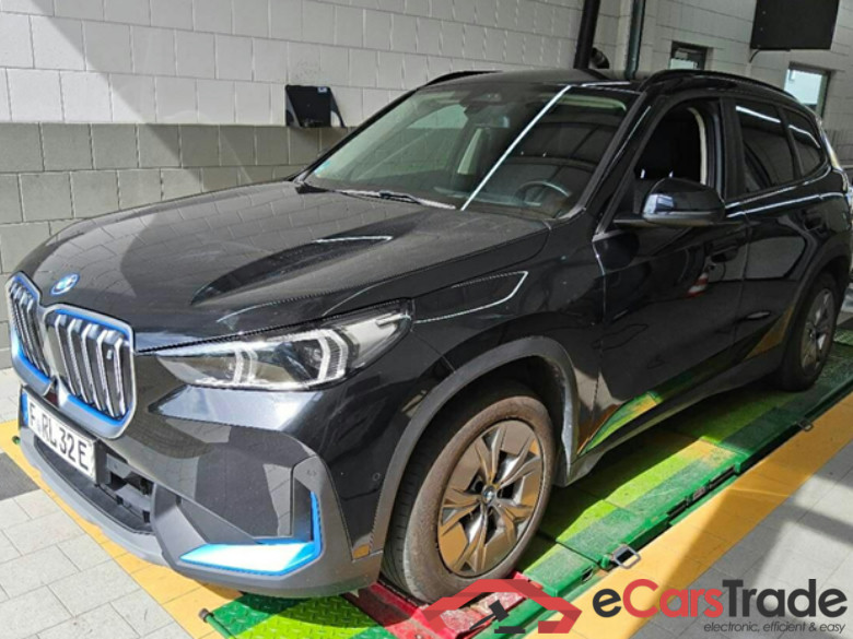 Baureihe iX1 30 xDrive 64kWh