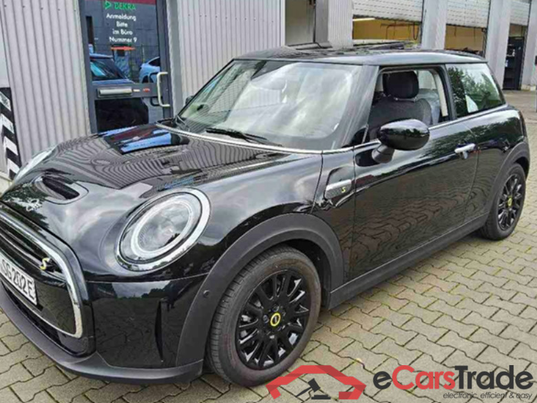 MINI MINI Cooper SE Essential Trim 3d 135kW