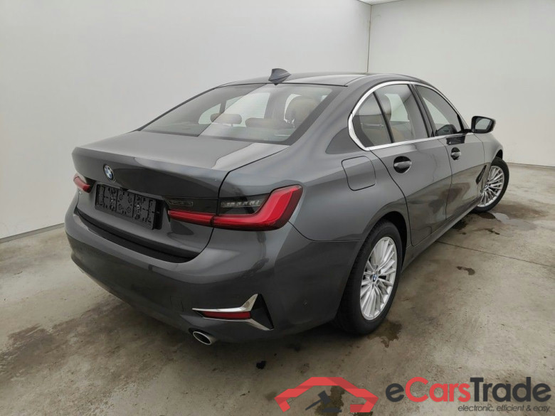 BMW 3 Reeks Berline 318dA (100 kW) 4d #2