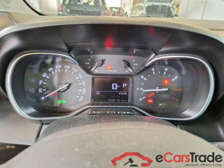 CITROEN C3 AIRCROSS / 2017 / 5P / SUV BLUEHDI 120 SeS SHINE EAT6 #4