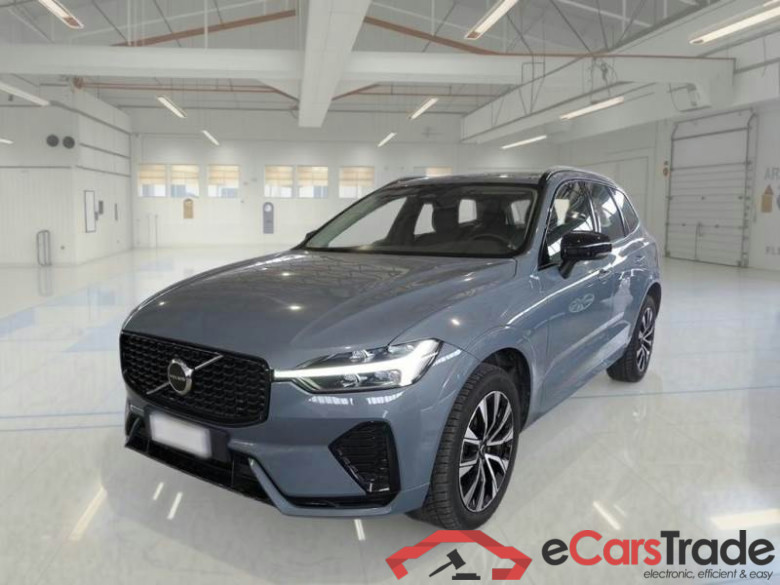 VOLVO XC60 / 2021 / 5P / SUV B4 D AWD automatico Plus Dark #1