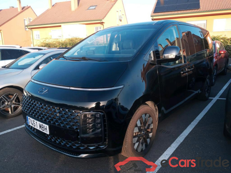 HYUNDAI Staria / 2022 / 5P / monovolumen 2.2 CRDI Style 4x4 7S