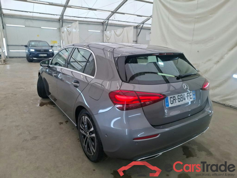 MERCEDES-BENZ Classe A Compact / 2022 / 5P / Berline A 180 d Business Line 8G-DCT #4