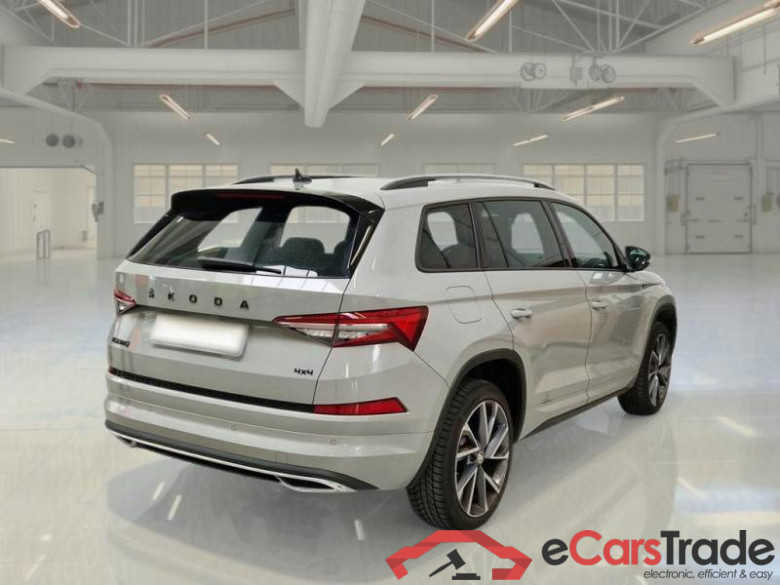 SKODA KODIAQ / 2021 / 5P / SUV 2.0 TDI 110KW SPORTLINE DSG 4WD 7P #2