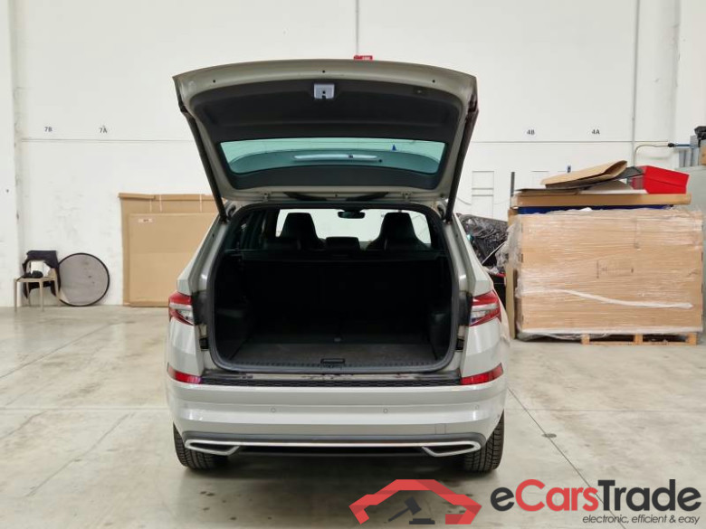 SKODA KODIAQ / 2021 / 5P / SUV 2.0 TDI 110KW SPORTLINE DSG 4WD 7P #5