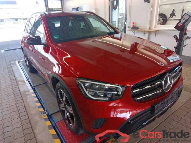 Mercedes-Benz GLC (BM 253)(06.2015->) DE - SUV5 GLC 200 EU6d, 4Matic, (Facelift) 2020 - 2022