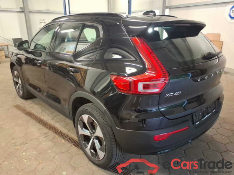 Volvo XC40 (2017->) DE - SUV5 B4 2WD EU6d, Plus Dark, (Facelift) 2022 - 2024 #3