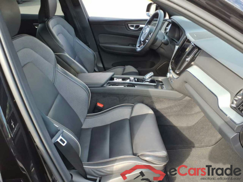 Volvo XC60 (03.2017->) DE - SUV5 B5 (Benzin) AWD EU6d, Ultra Dark Mild-Hybrid, (Facelift) 2023 - 2024 #6
