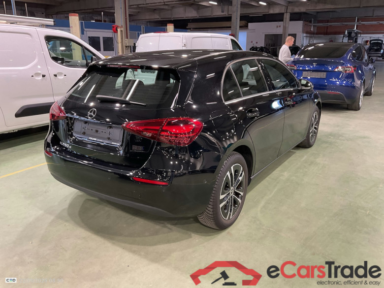 Mercedes A 250e Plug-In Hybrid Aut. LED Widescreen Navi 1/2 Sport-Leather KeylessGo Camera Klima PDC ... #3