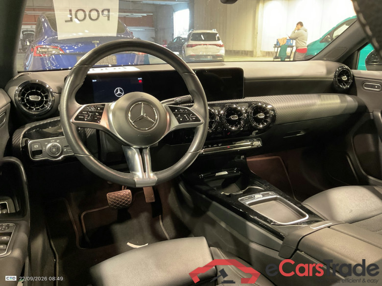 Mercedes A 250e Plug-In Hybrid Aut. LED Widescreen Navi 1/2 Sport-Leather KeylessGo Camera Klima PDC ... #6