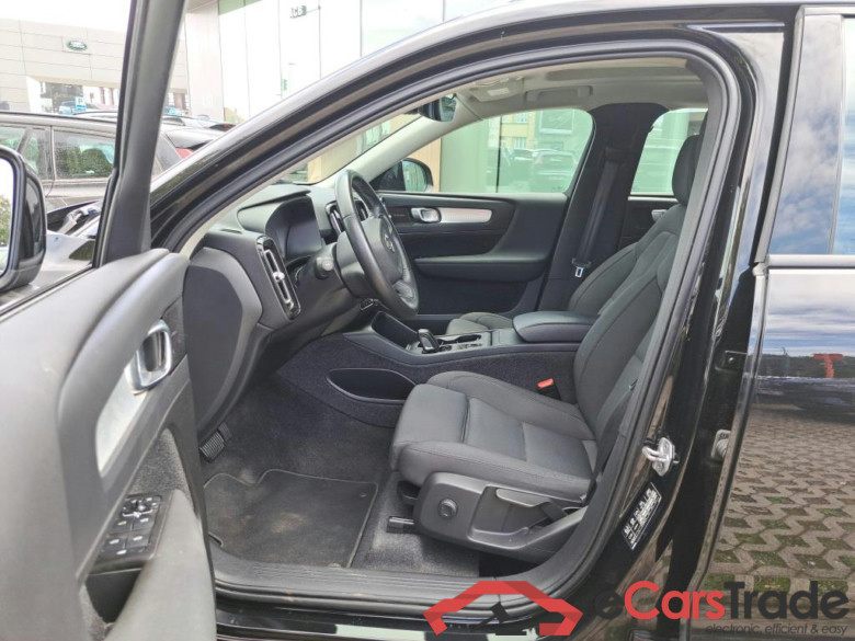 VOLVO XC40 1.5 T3 Momentum Pro Geartronic #5