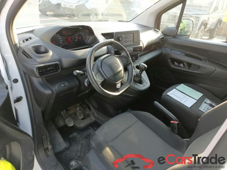 PEUGEOT Partner / 2018 / 3P / furgón derivado de turismo Pro Standard 600kg BlueHDi 73kW #3