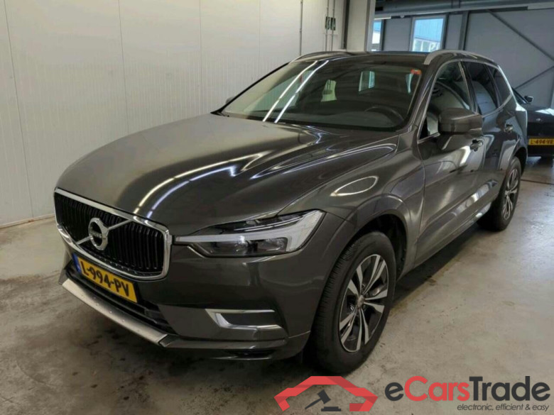 VOLVO XC60 2.0 B4 Momentum #1